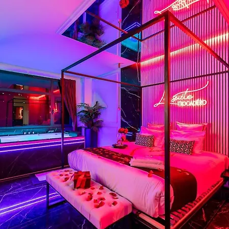 Διαμέρισμα Trocadero Private Jacuzzi *