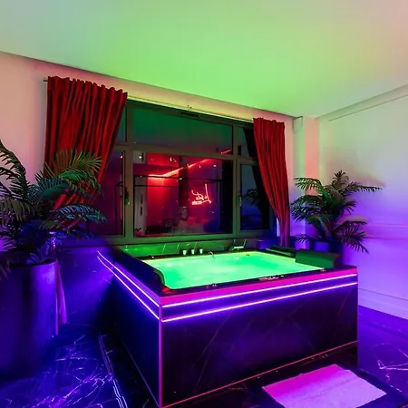 Διαμέρισμα Trocadero Private Jacuzzi *